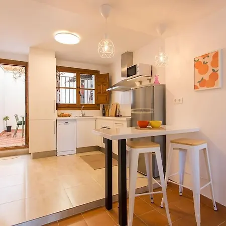 Casa Tipica Del Albaicin Con Interior De Diseno Holiday home *